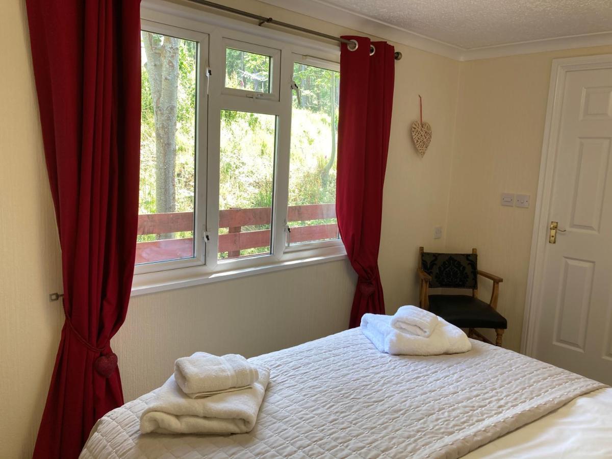 Lochay Lodges Киллин Экстерьер фото